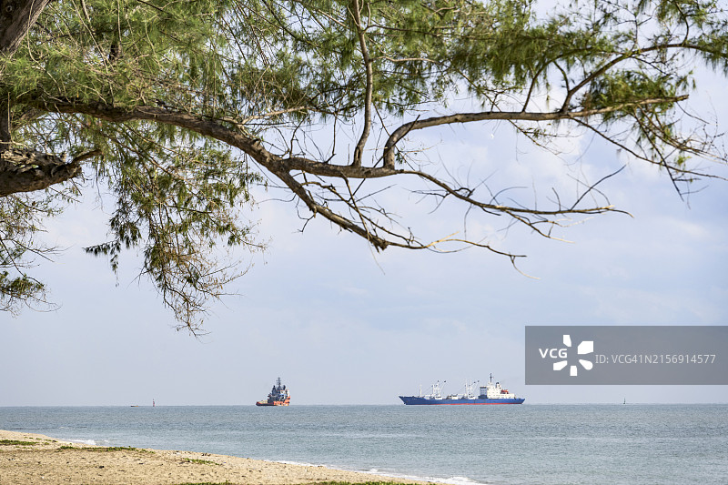 海上的油轮图片素材