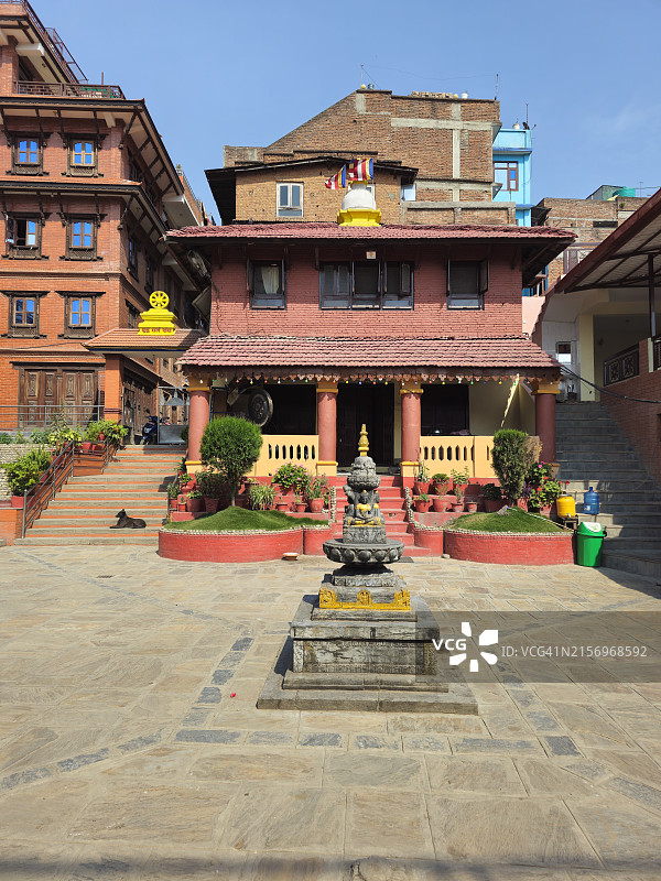 尼泊尔佛教寺庙庭院图片素材