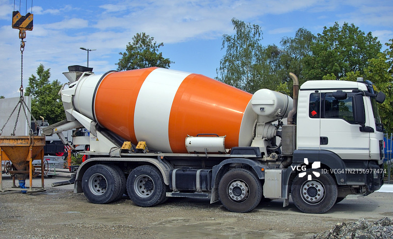 水泥罐车图片素材