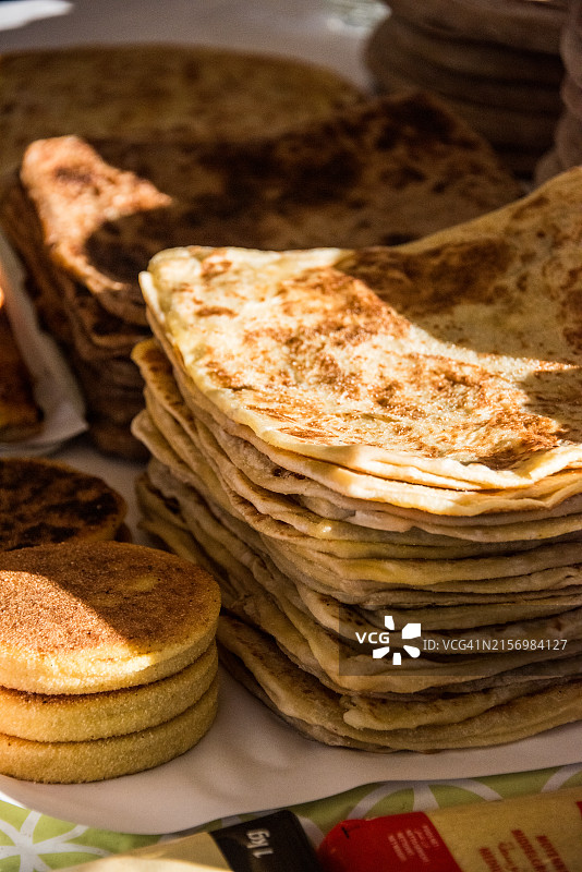 摩洛哥哈尔查粗麦粉和姆塞曼煎饼图片素材
