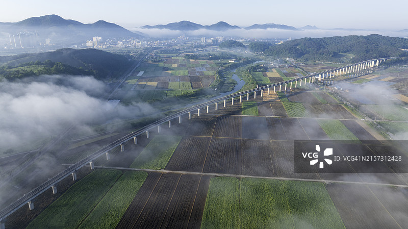 太阳能发电站航拍图片素材