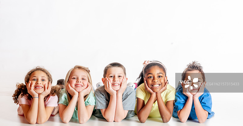 影棚学校肖像照图片素材