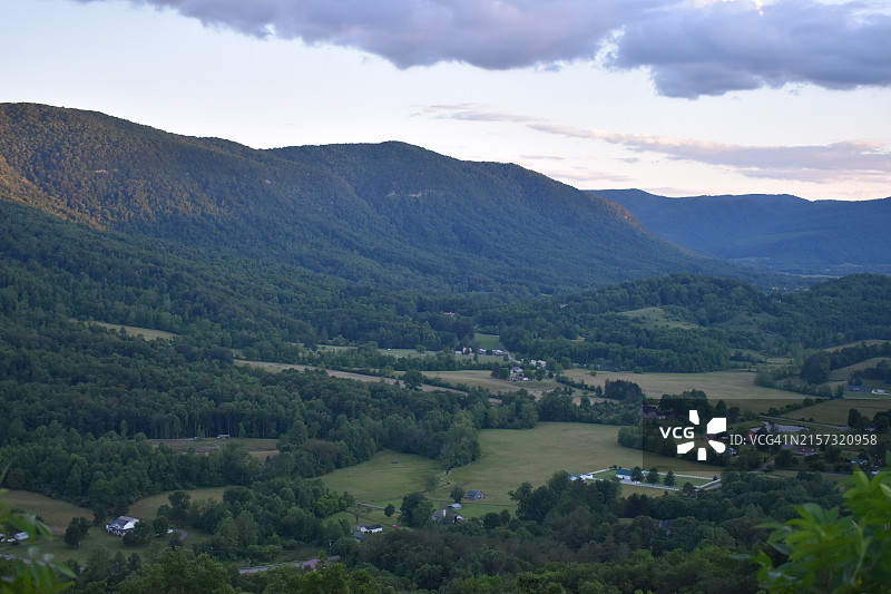 美国弗吉尼亚州阿巴拉契亚山脉风光图片素材