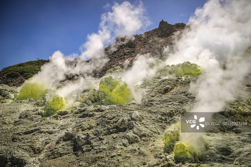 日本北海道硫磺山火山景观图片素材