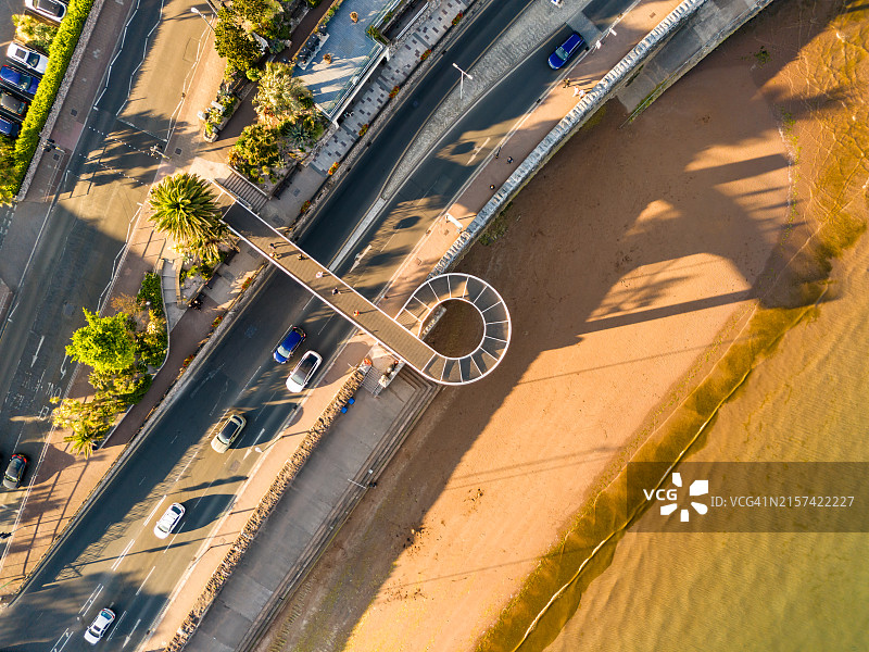 托基螺旋人行天桥图片素材