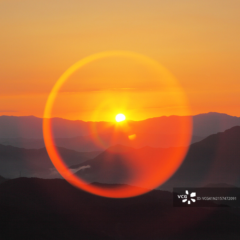 山中的日出图片素材