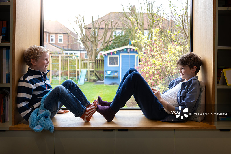 兄弟们的快乐时光图片素材