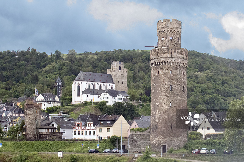 奥伯维塞尔的城墙、塔楼和圣马丁教堂图片素材