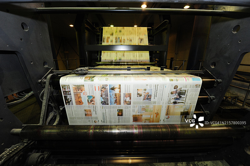 报纸印刷中图片素材