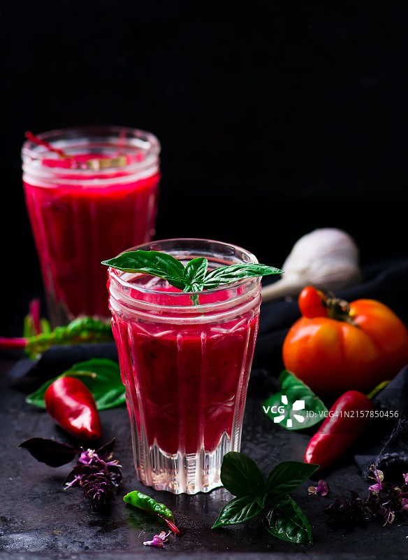 甜菜冷汤杯图片素材