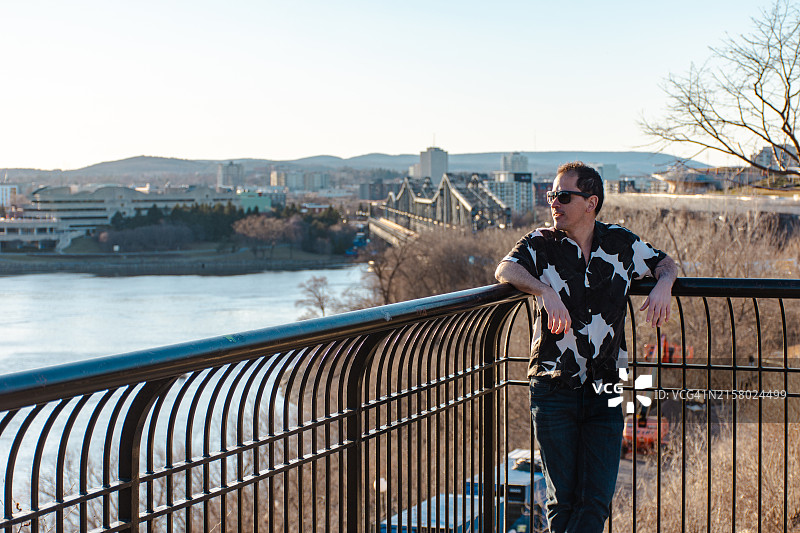 在渥太华的梅杰斯山公园里的男子图片素材