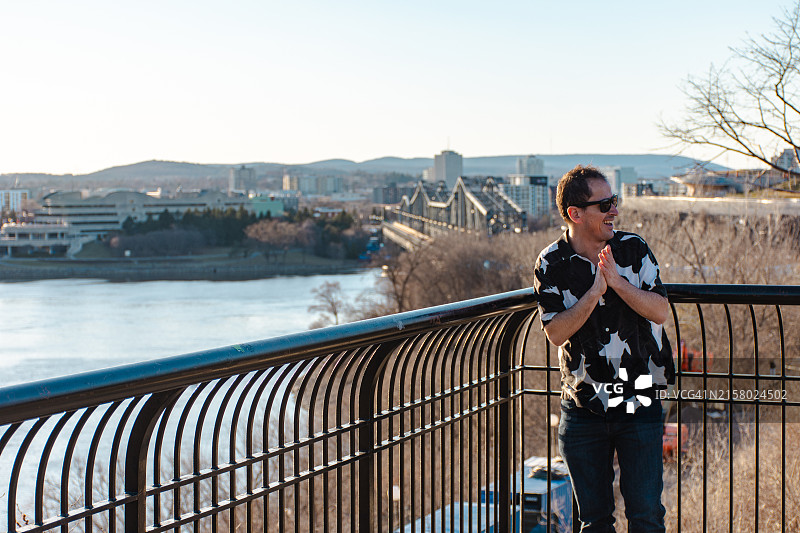 在渥太华的梅杰斯山公园里的男子图片素材