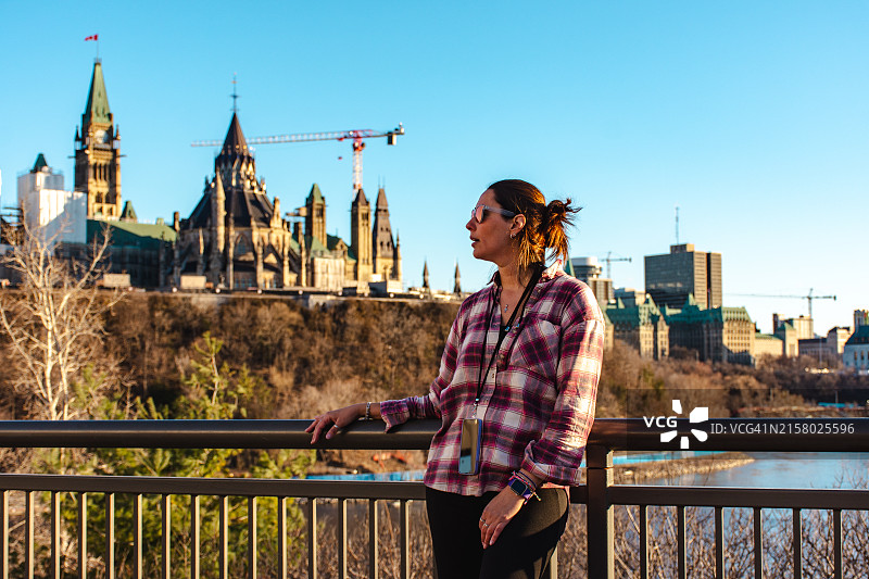 在渥太华少校山公园的女人图片素材