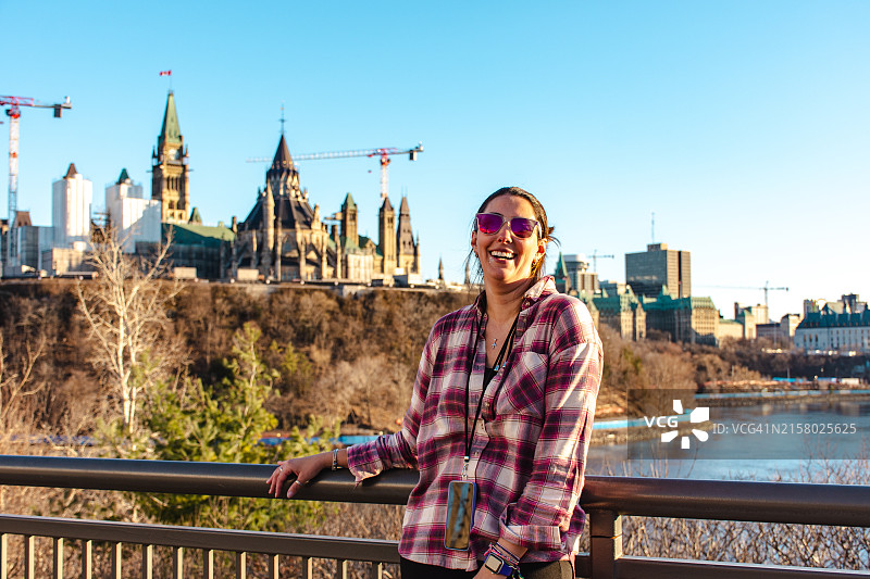 在渥太华少校山公园的女人图片素材
