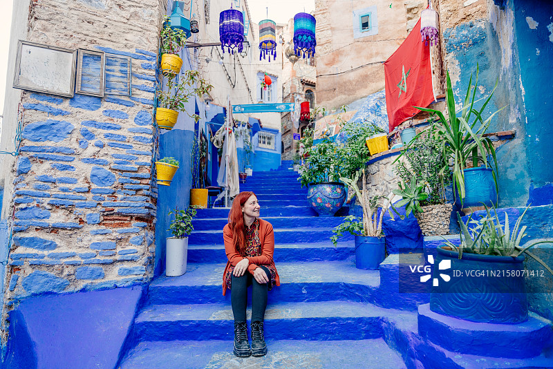 在蓝色小镇舍夫沙万的游客图片素材