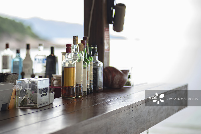 热带海滩酒吧和餐厅图片素材