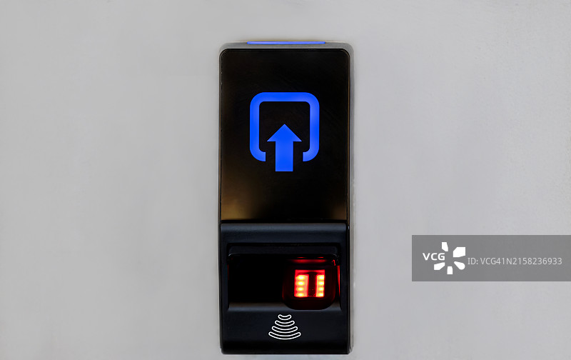 指纹扫描门禁系统提供安全保障图片素材