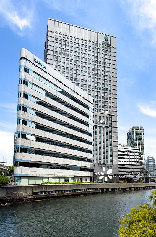 横滨高岛町河畔的天空、建筑与神谷图片素材