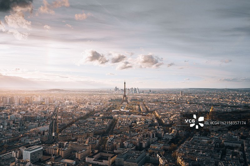 国际地标：法国首都巴黎的埃菲尔铁塔图片素材