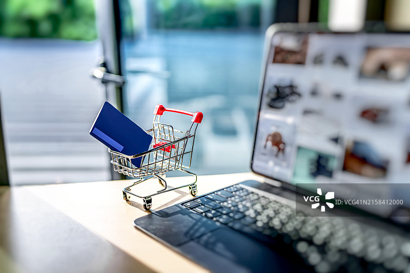 在线购物概念，互联网购物，购物图片素材