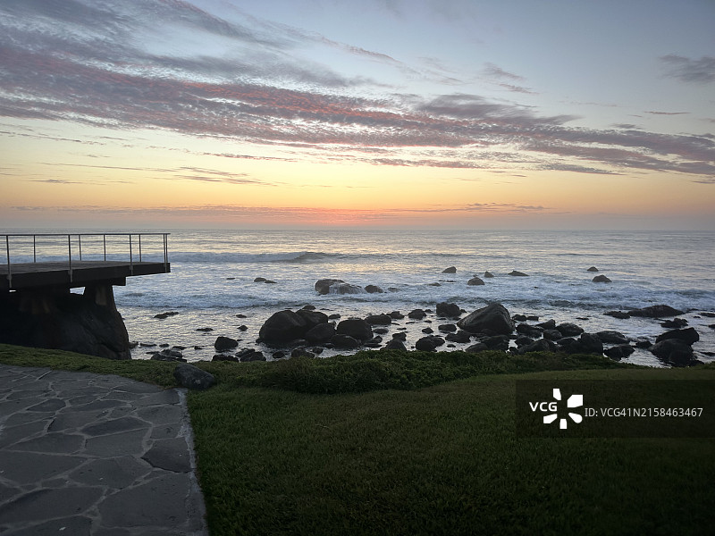 墨西哥恩塞纳达日落时分的海景图片素材