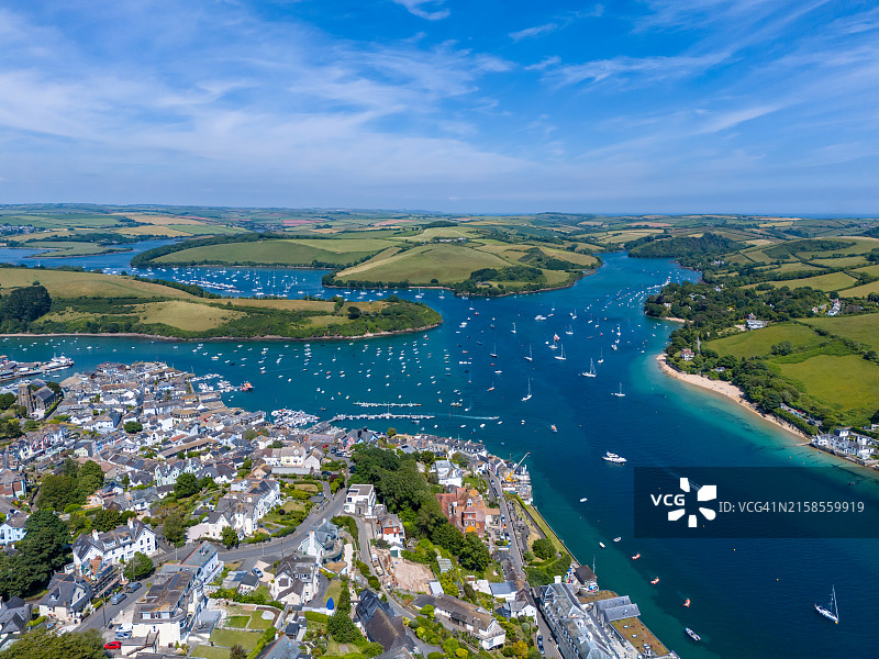 俯瞰索尔科姆至金斯布里奇河口图片素材