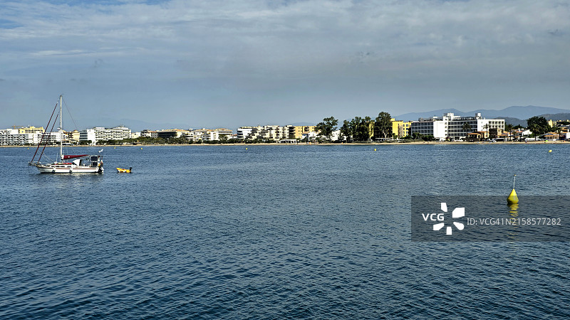 玫瑰湾，阿尔特恩波尔达，加泰罗尼亚，布拉瓦海岸，西班牙图片素材