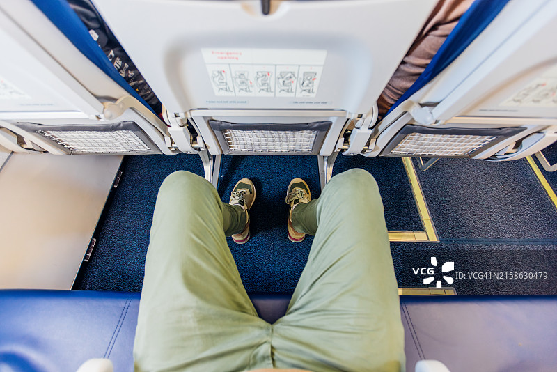 乘客乘坐飞机时的视角图片素材