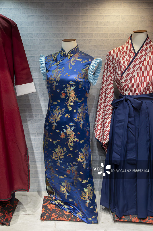 横滨中华街展示的租赁服装图片素材