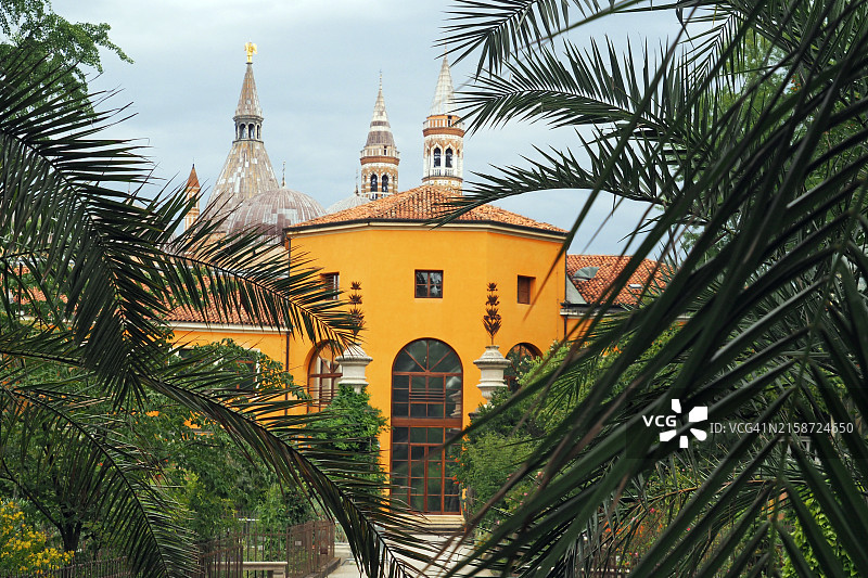 帕多瓦植物园入口建筑图片素材