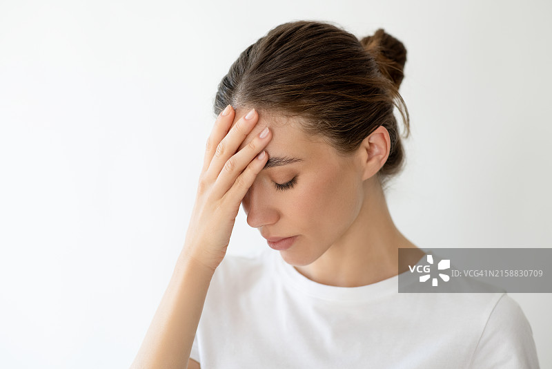 感觉不适和头痛图片素材