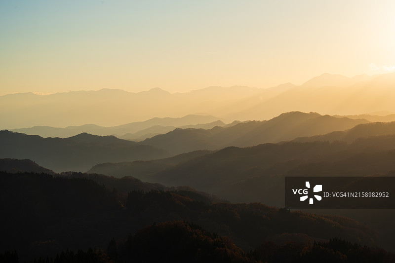 日本长野县金沙村山景图片素材