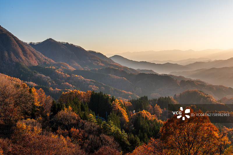 日本长野县金沙村山景图片素材