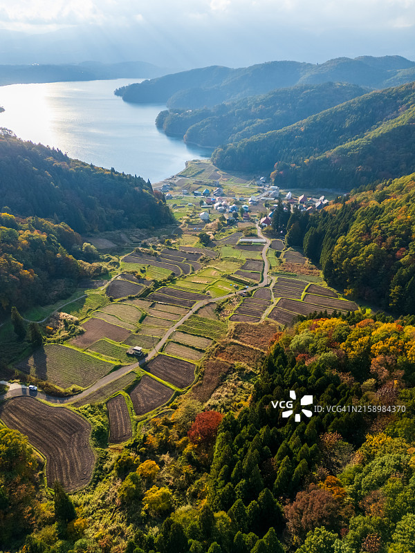 日本长野县野尻湖的航拍景色图片素材