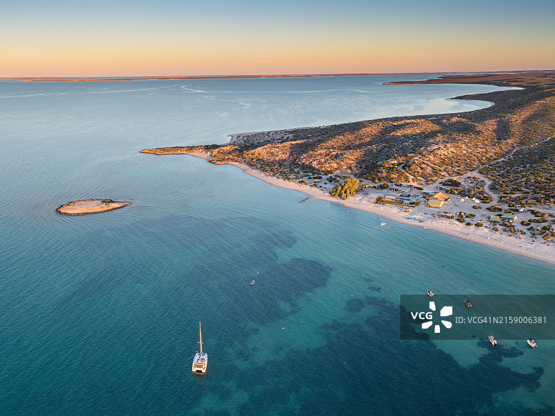 西澳大利亚鲨鱼湾海景仰视图片素材