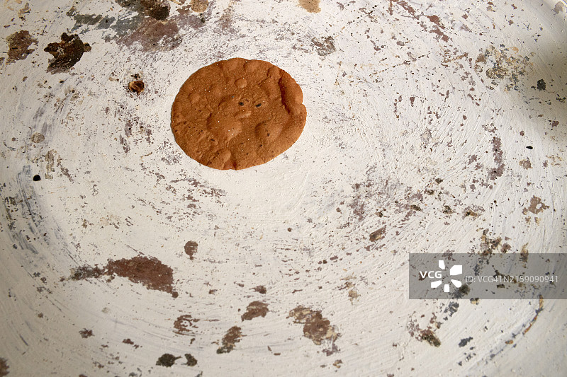 烘焙板上的巧克力曲奇图片素材