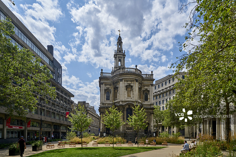 圣玛丽勒斯特兰德教堂，位于伦敦威斯敏斯特图片素材