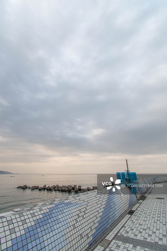 日本神奈川的清晨海滩图片素材