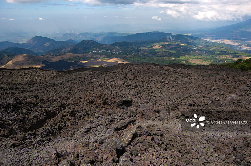 帕卡亚火山底部的熔岩原景观（危地马拉埃斯昆特拉省）图片素材