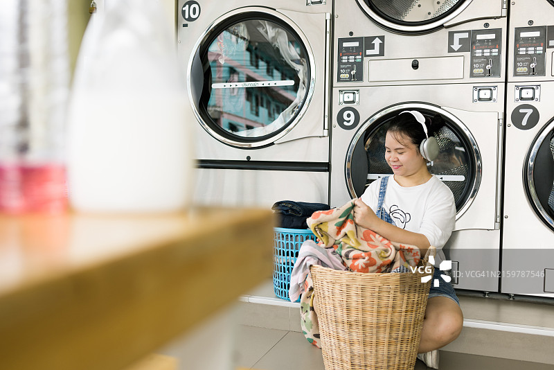 衣服店;洗衣业务。图片素材