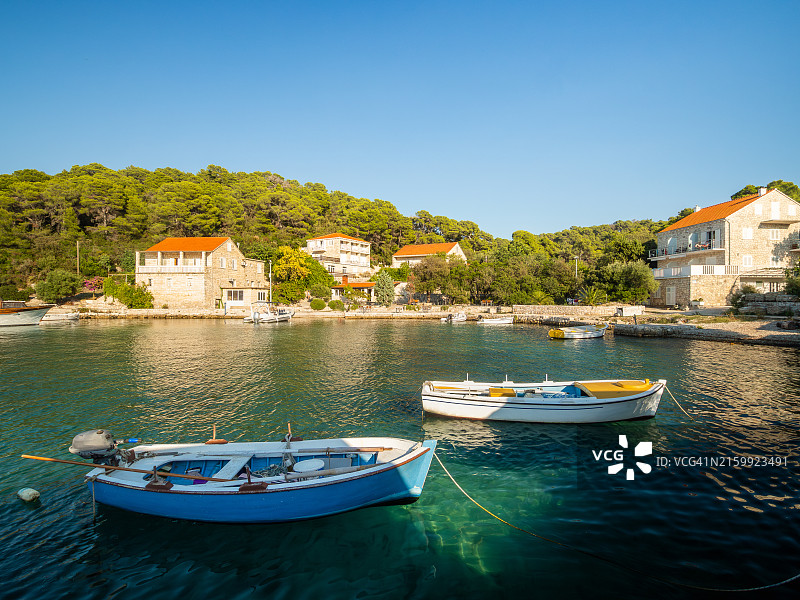 克罗地亚姆列特国家公园波梅纳村码头日落景色图片素材