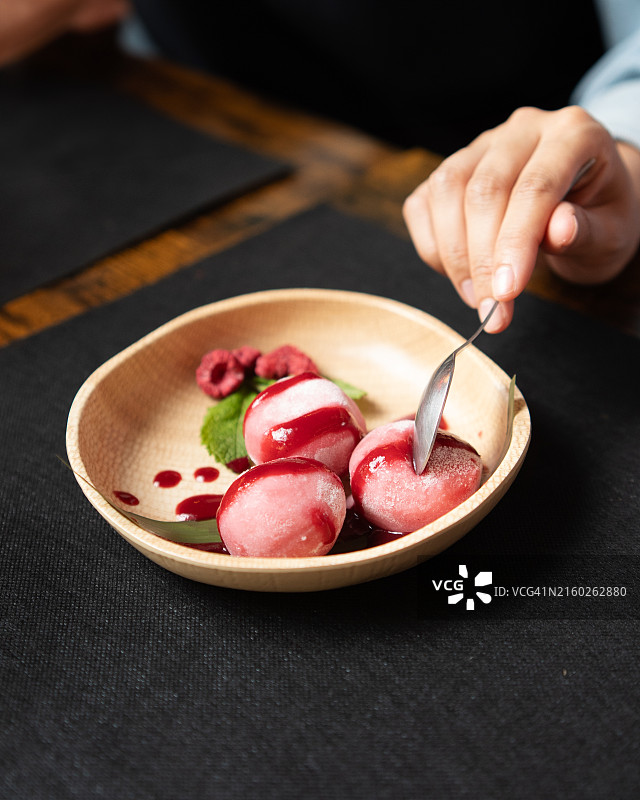 日式传统甜点：糯米冰淇淋图片素材