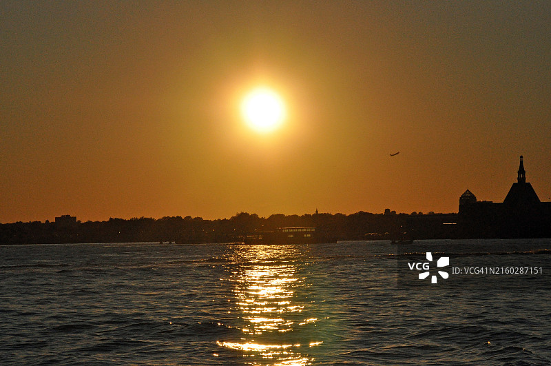 从总督岛拍摄的日落照片。照片拍摄于2009年9月19日星期六。图片素材