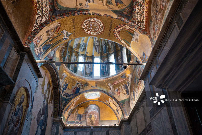 伊斯坦布尔历史悠久的埃迪尔内卡皮区和科拉教堂（卡里耶清真寺）图片素材