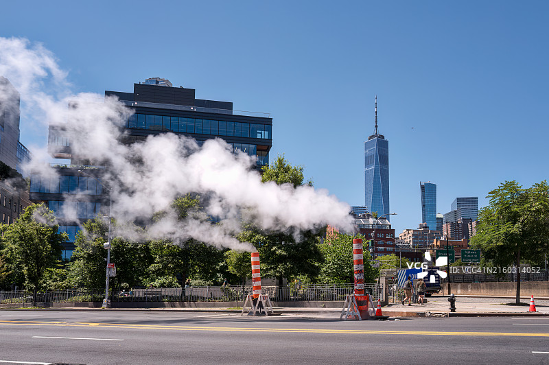 蒸汽从曼哈顿运河街的地铁中冒出图片素材