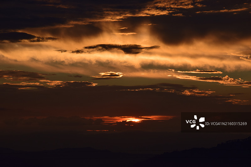 日落时分亚美尼亚金迪奥壮丽的天空图片素材
