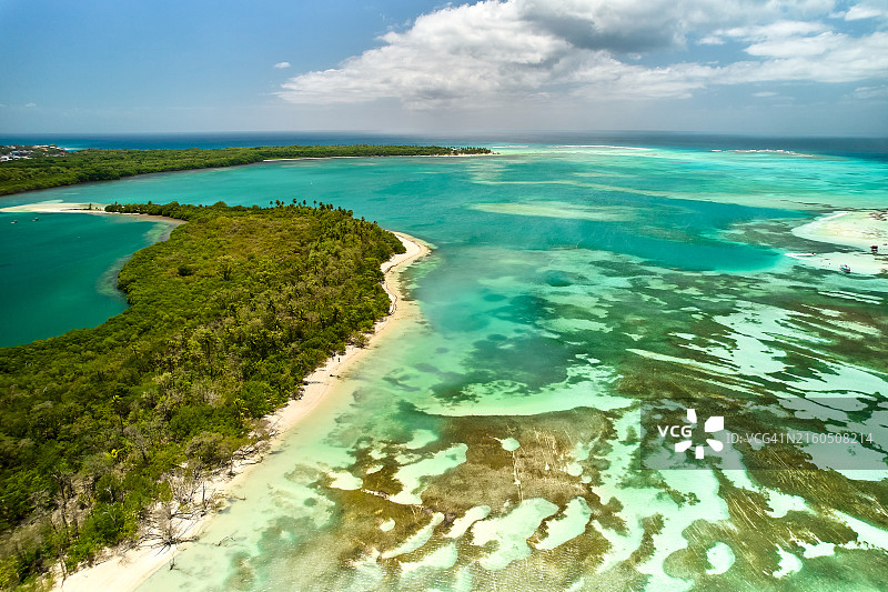 多巴哥布库海滩和博恩阿科德泻湖图片素材