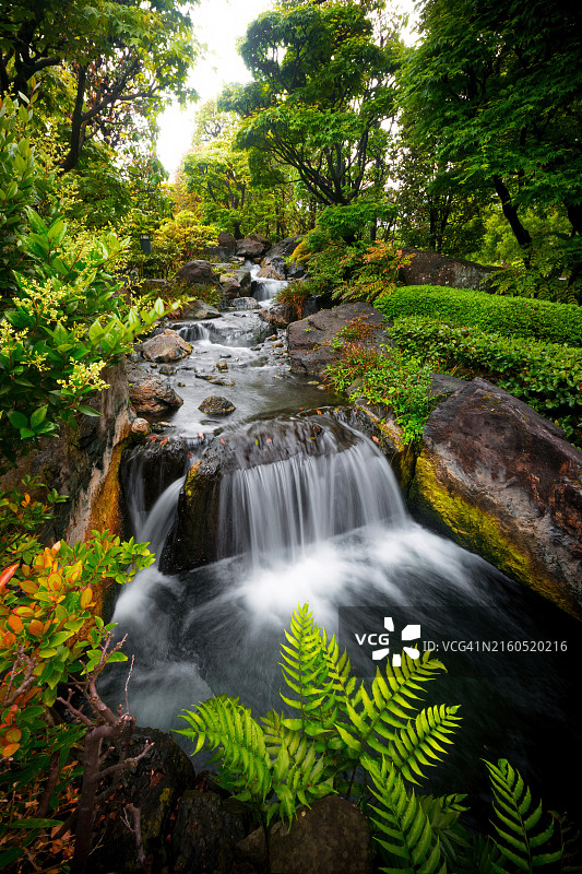 日本东京浅草寺瀑布图片素材