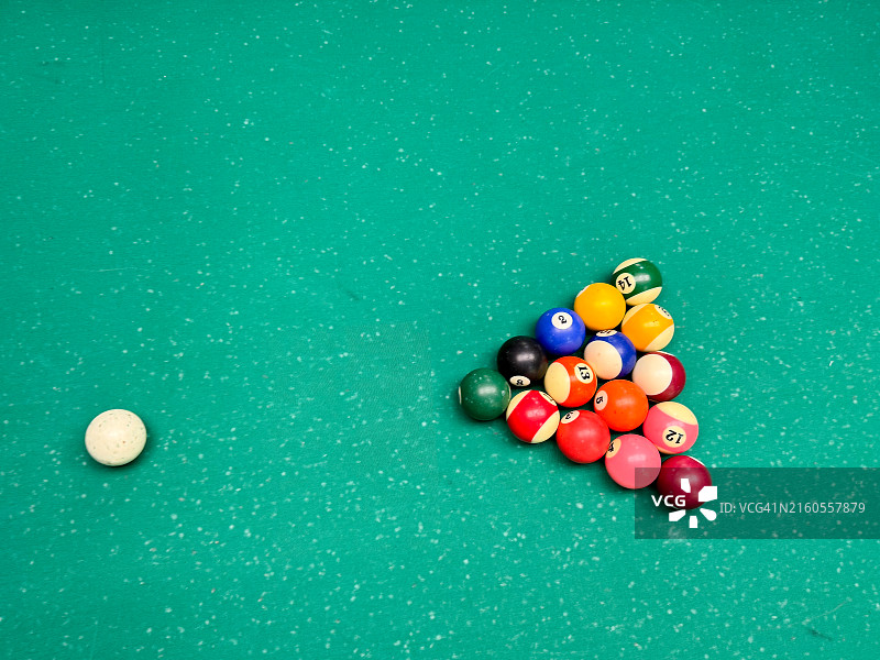 美式台球三角球堆图片素材