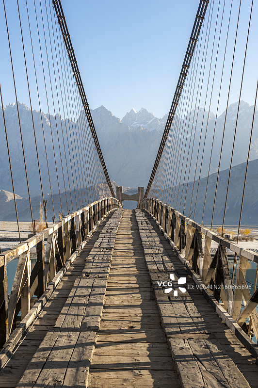 通往胡谢谷的桥梁图片素材